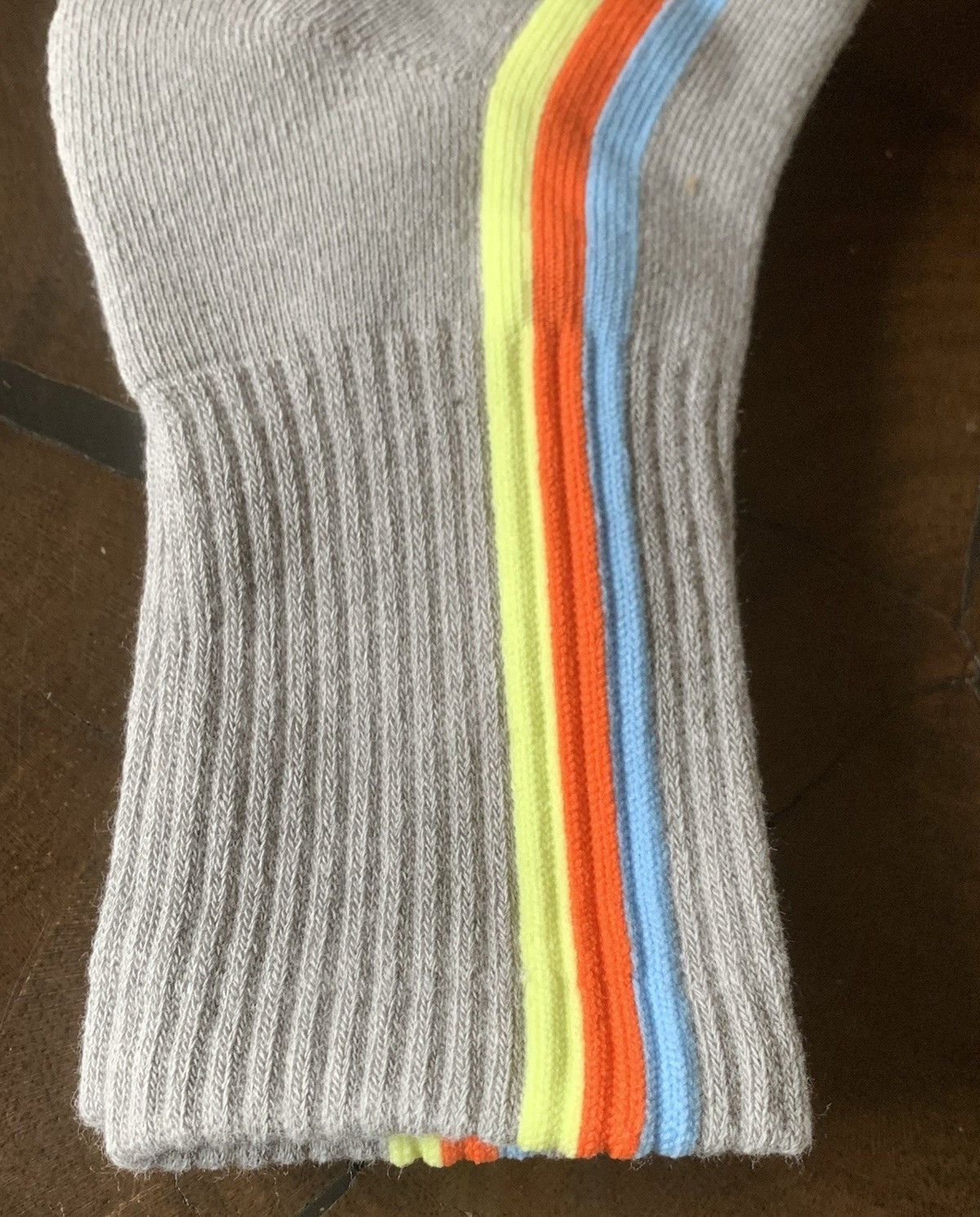 NWT FP‎ Movement Tempo Quarter Crew Socks in Grey with Stripe Athletic SOLD OUT!