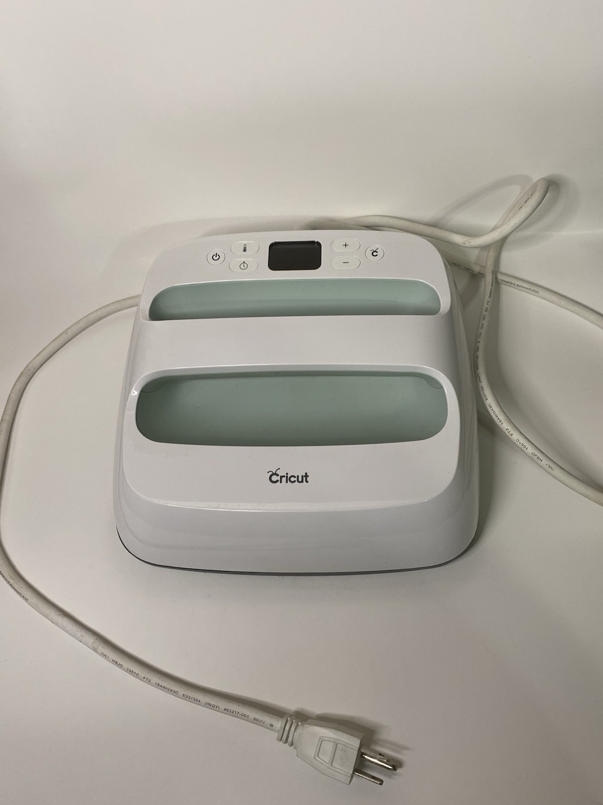 Cricut EasyPress 2 - T-Shirt Heat Press Machine 9 X 9 With Vinyl & Transfer Tape