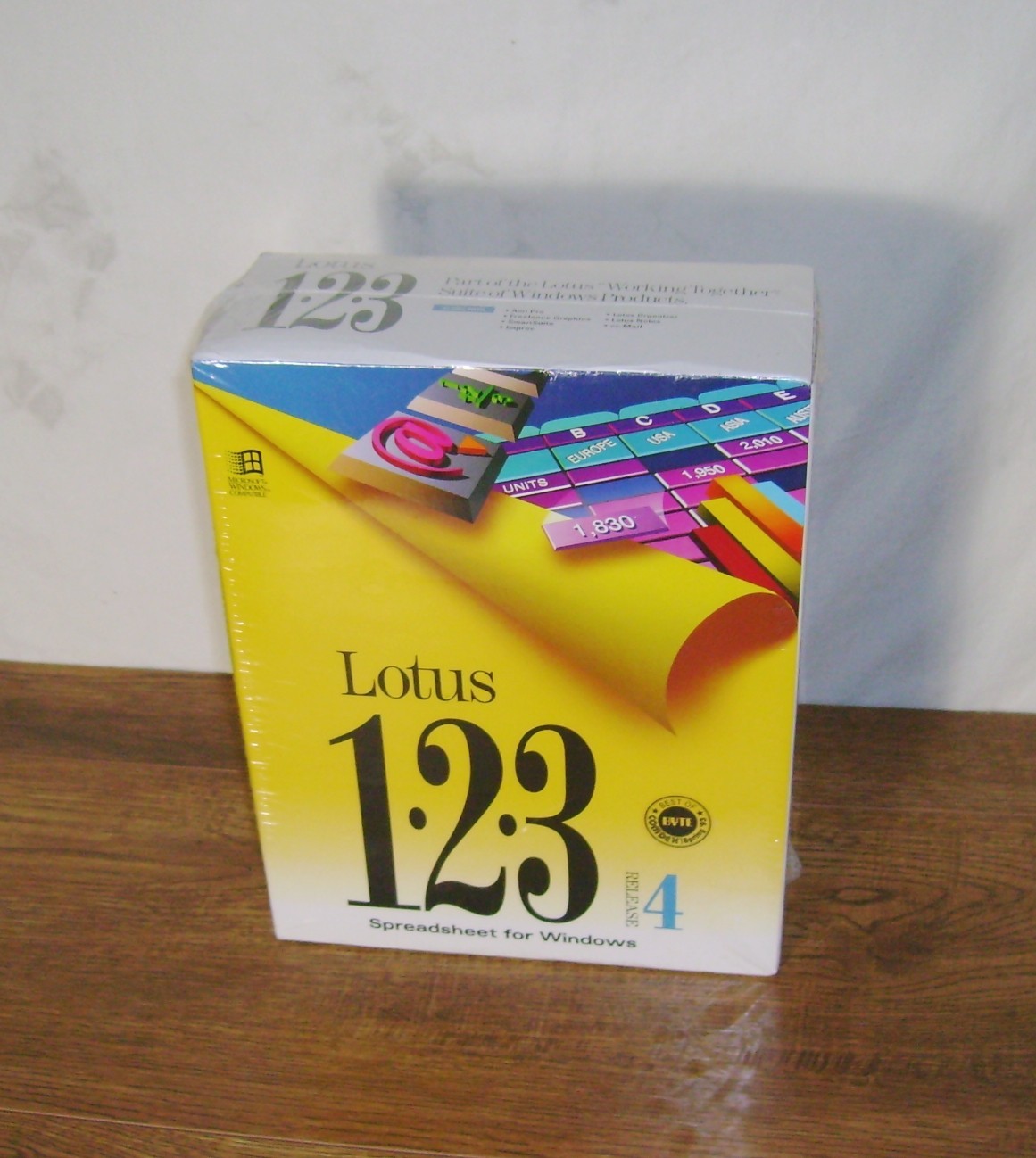 New Factory Sealed LOTUS 123 Spreadsheet Release 4 Software 3.5" Disks VTG