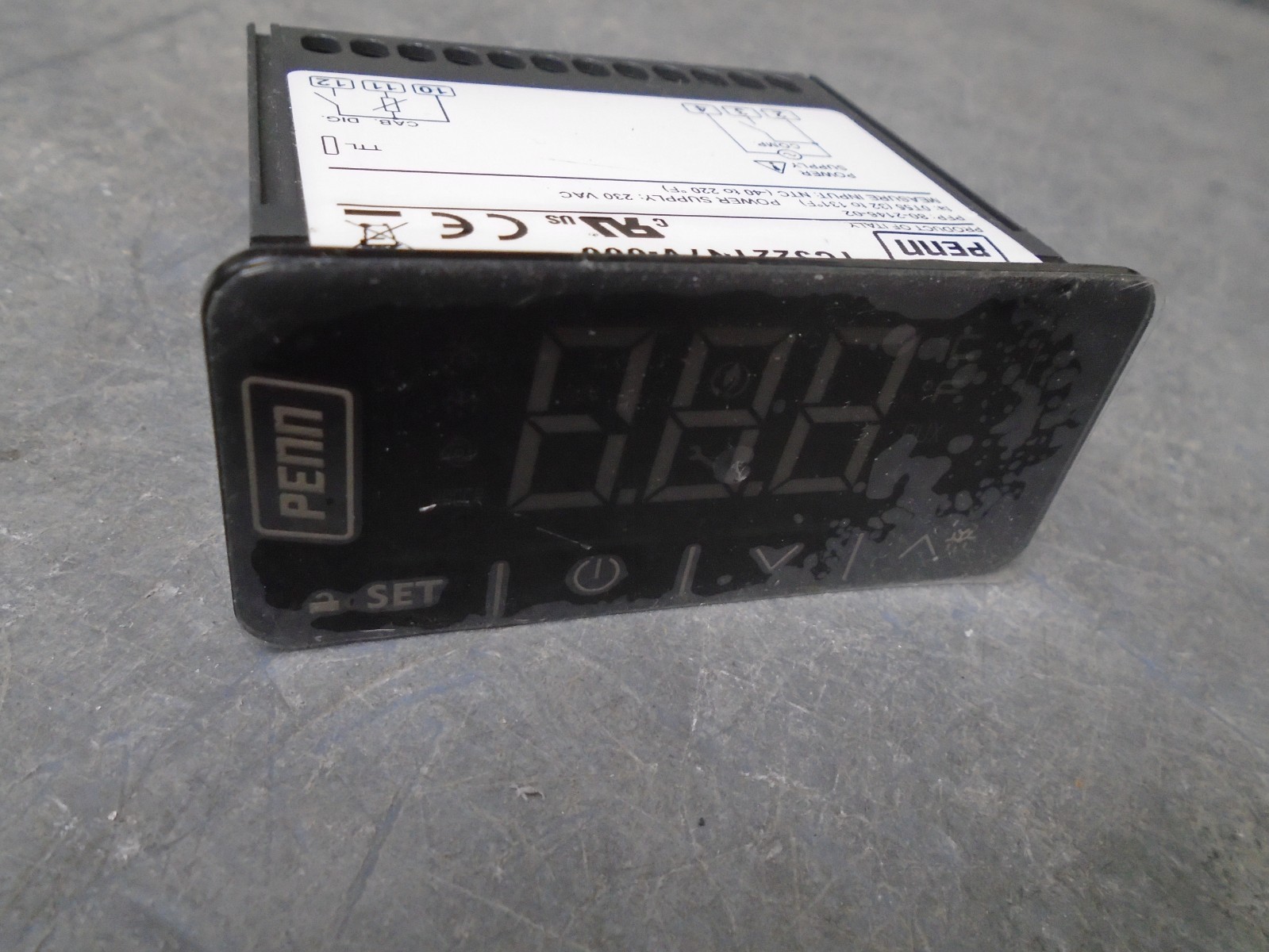 Penn TC3221N7V-000 Temperature Controller NEW