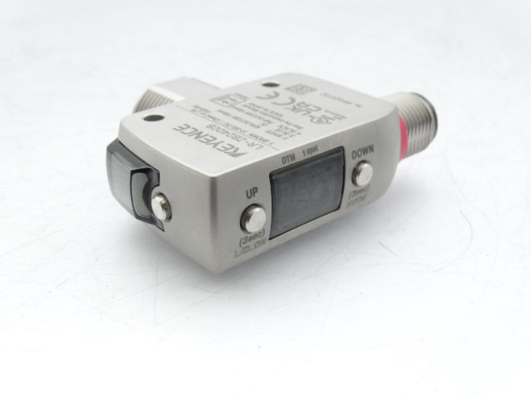 KEYENCE CORP LR-ZB240CB Sensor Used