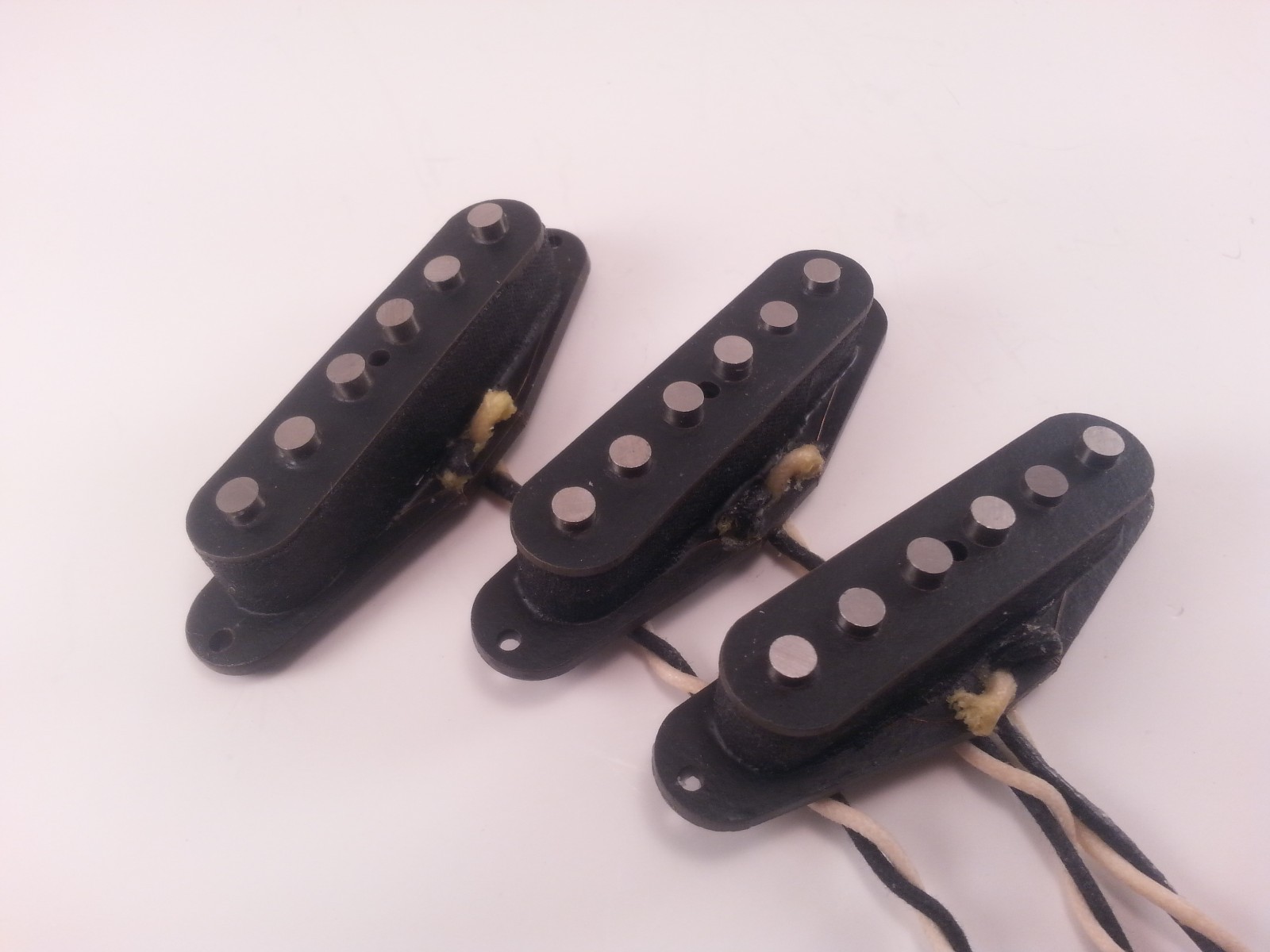Benson Custom Warm 63's set compatible with a Stratocaster®