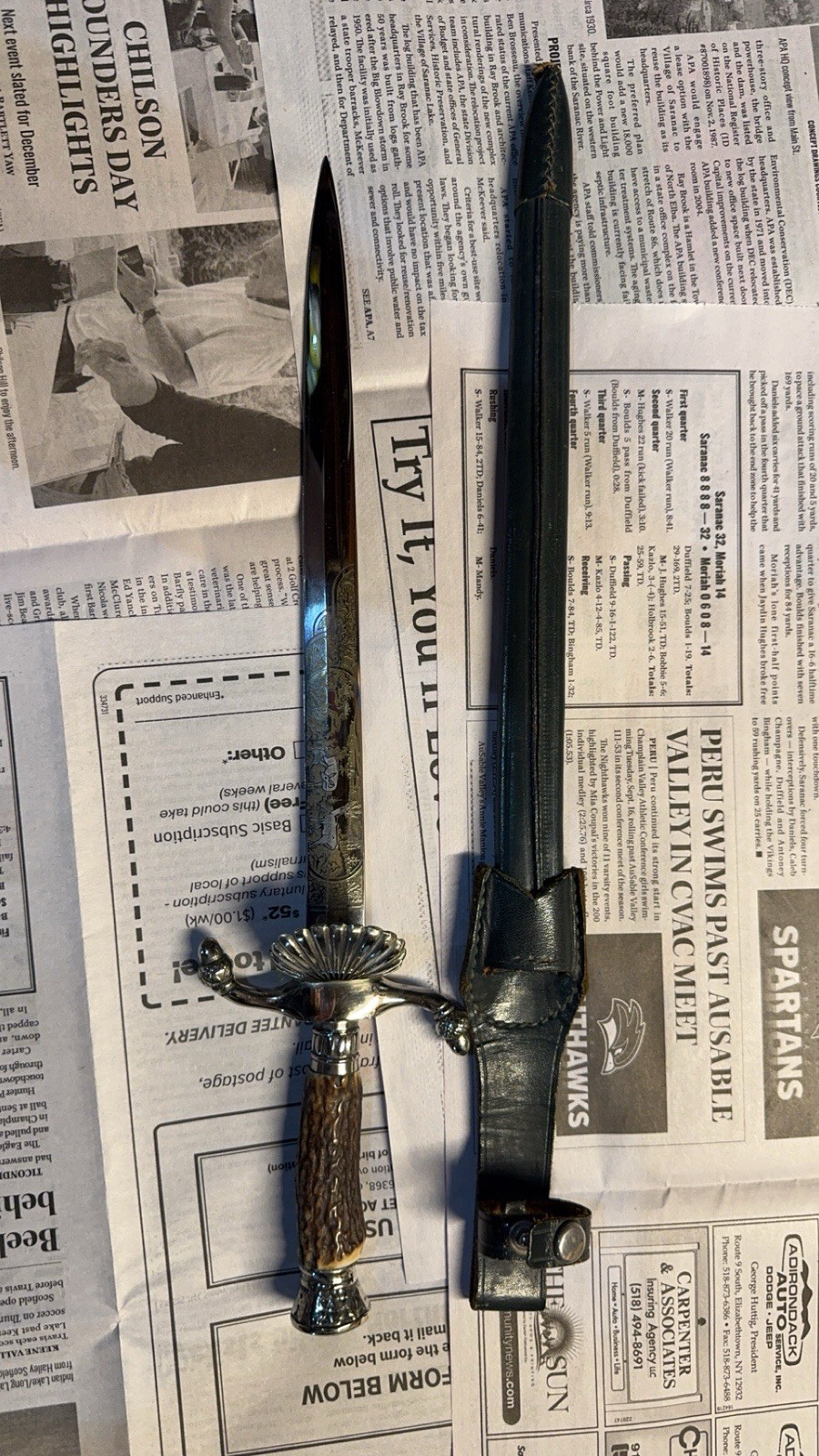 Authentic German HIRSCHFANGER DAGGER WITH SHEATH, 10 1/8"