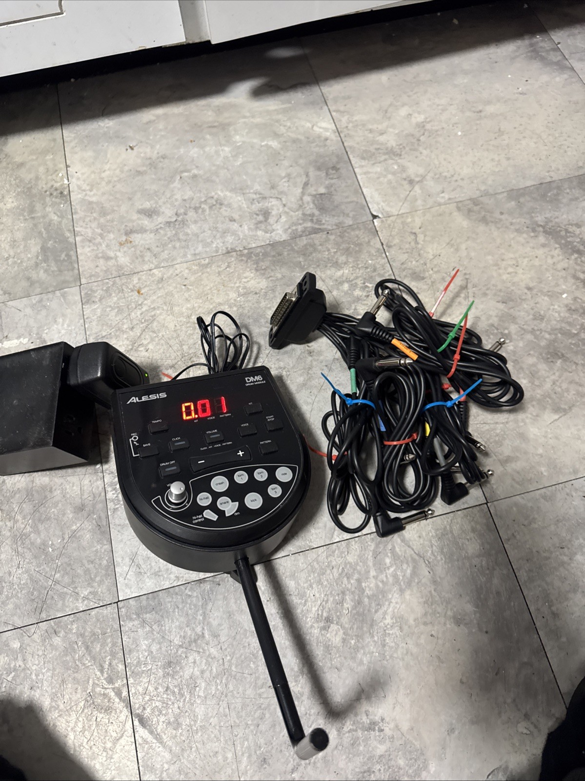 Alesis DM6 Drum Module Replacement Unit Module w/ Cable Harness & Power Adapter