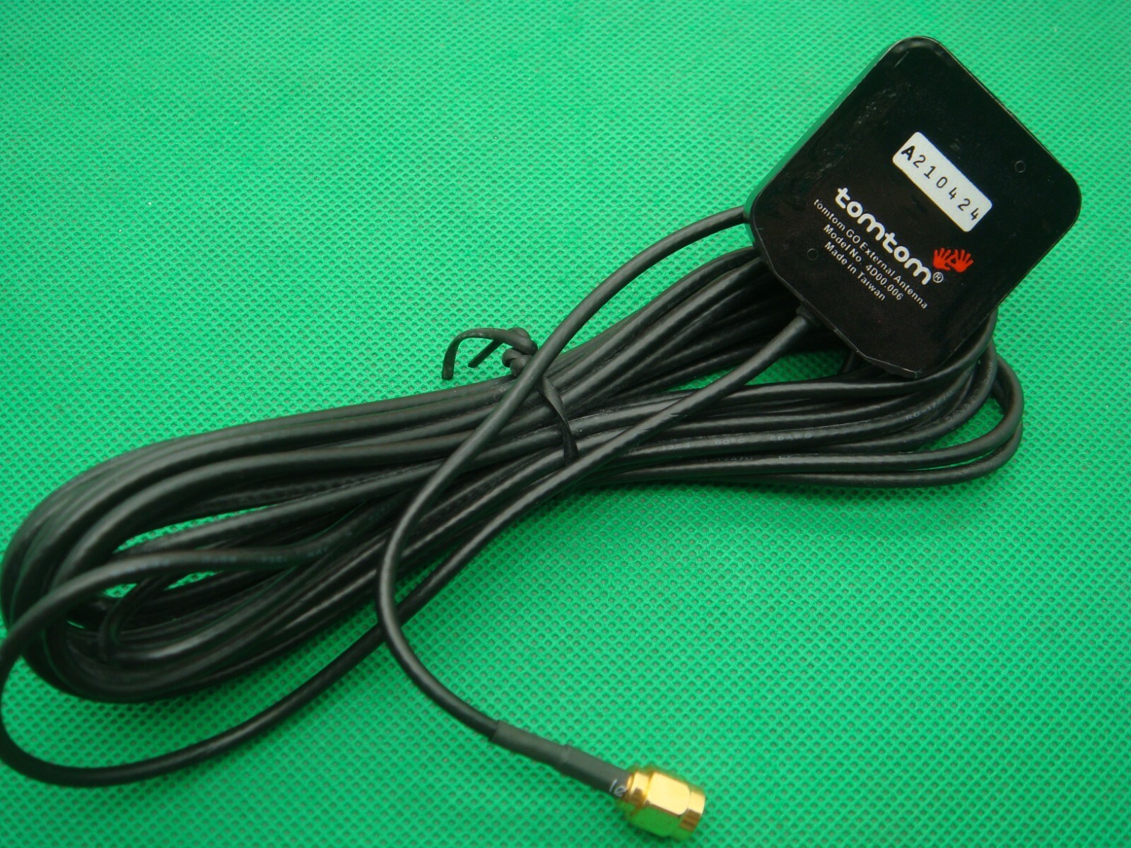 BY-GPS-GLONASS-10 : GPS/GLONASS SMA Male Magnetic Mount Antenna