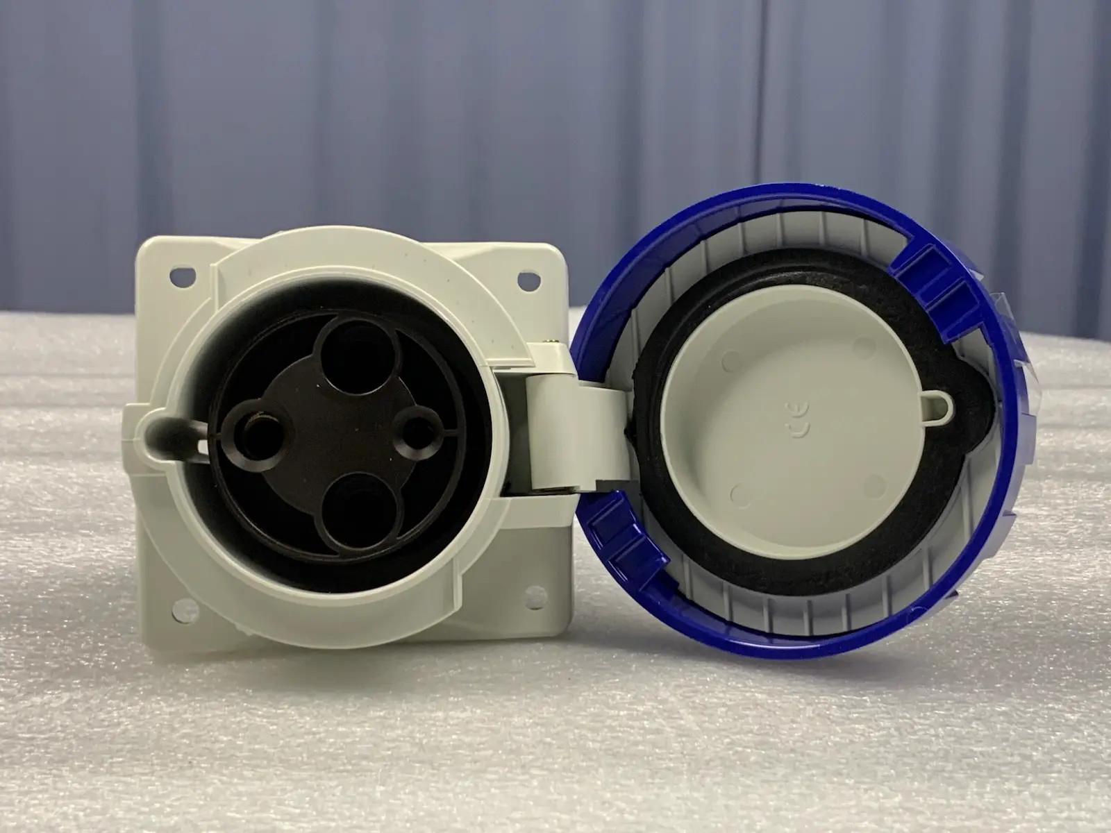 Scame 418.6363 Optima Flush Mount Socket 2P+E IP66/IP67 63A 6h