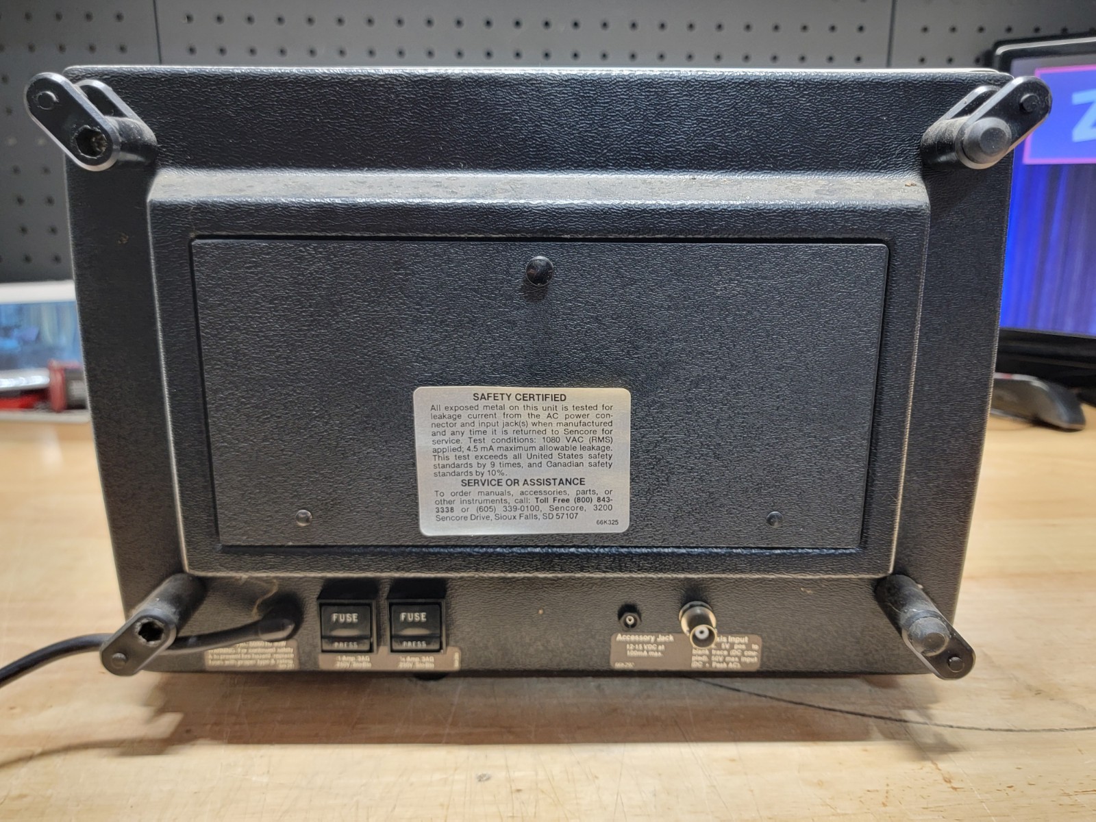 Vintage Sencore Model SC61 Oscilloscope Waveform Analyzer Powers On! *READ*