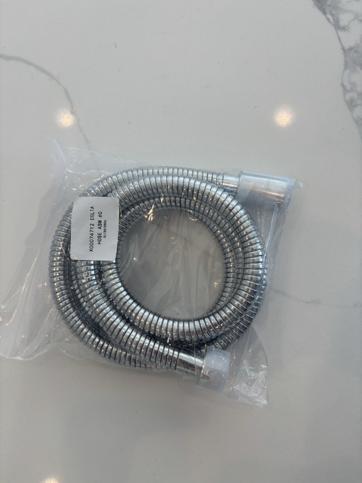Delta Wall Mount Hand Shower Unit - 57085 - Chrome - New - READ - BLEM