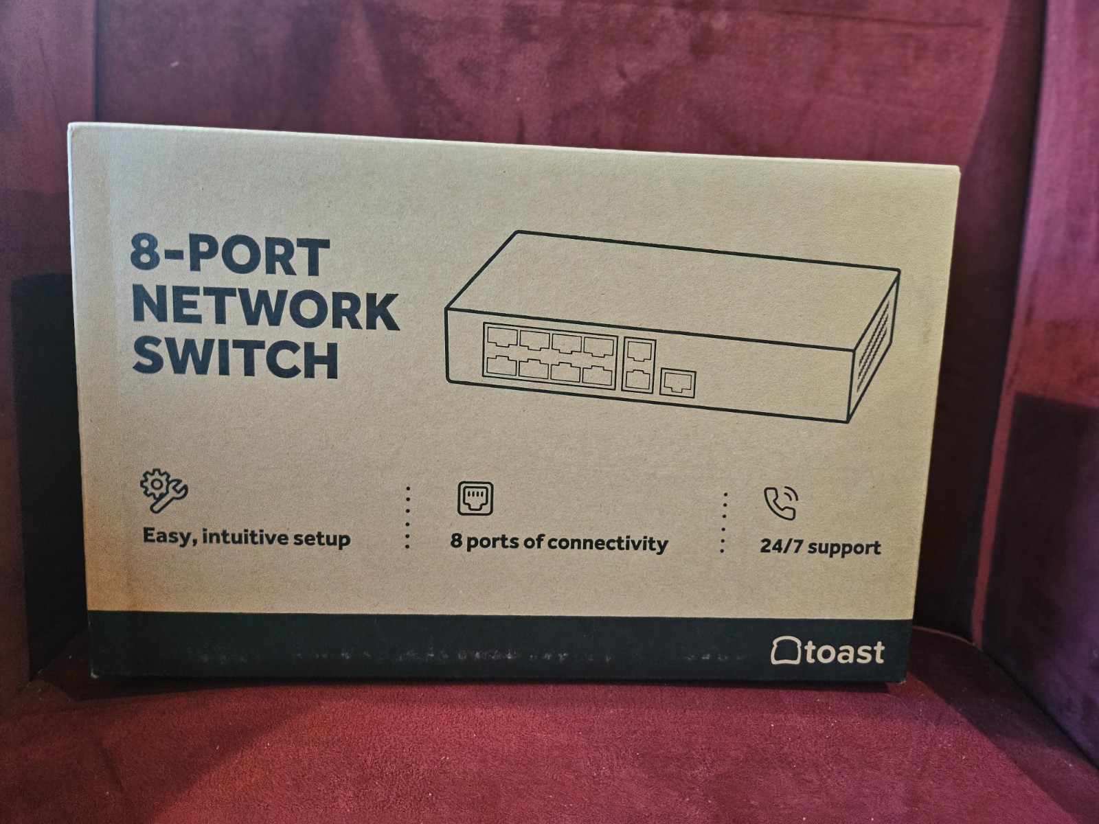 8 PORT NETWORK SWITCH TOAST NEW