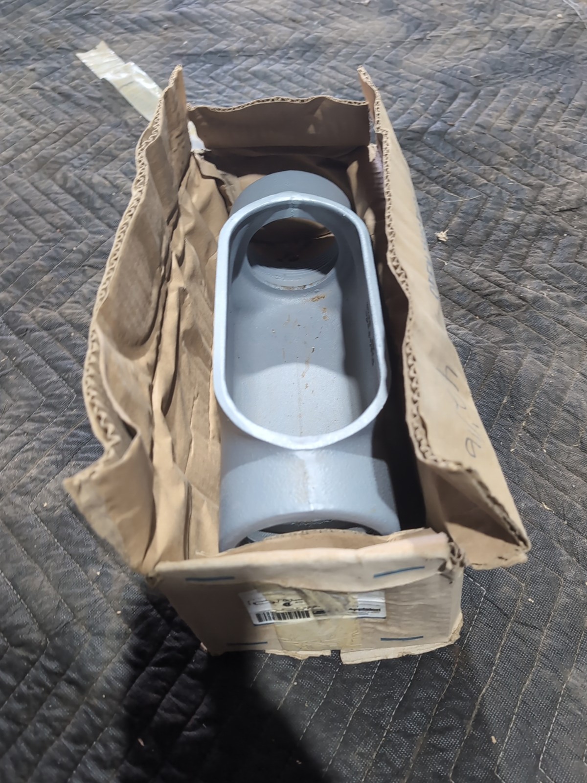APPLETON 3" GRAYLOY FM7 CONDUIT BODY C87, NEW Damaged Box