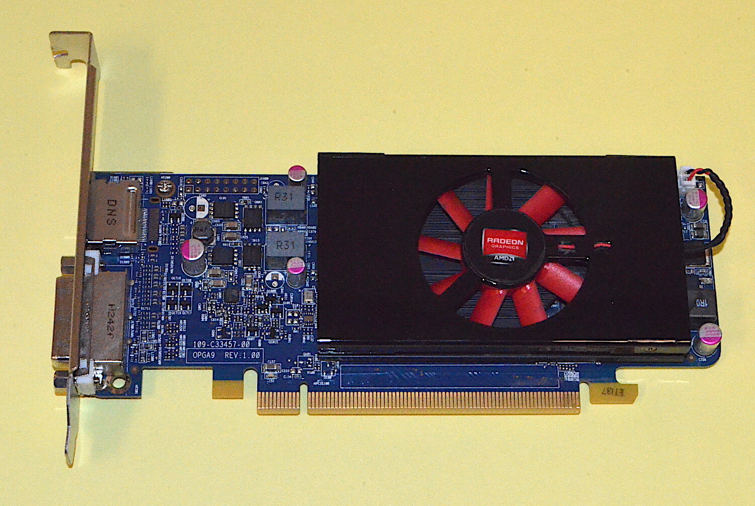 Dell / AMD Radeon HD 7570 1GB Video Card *Used* ATI102-C33402 (B)
