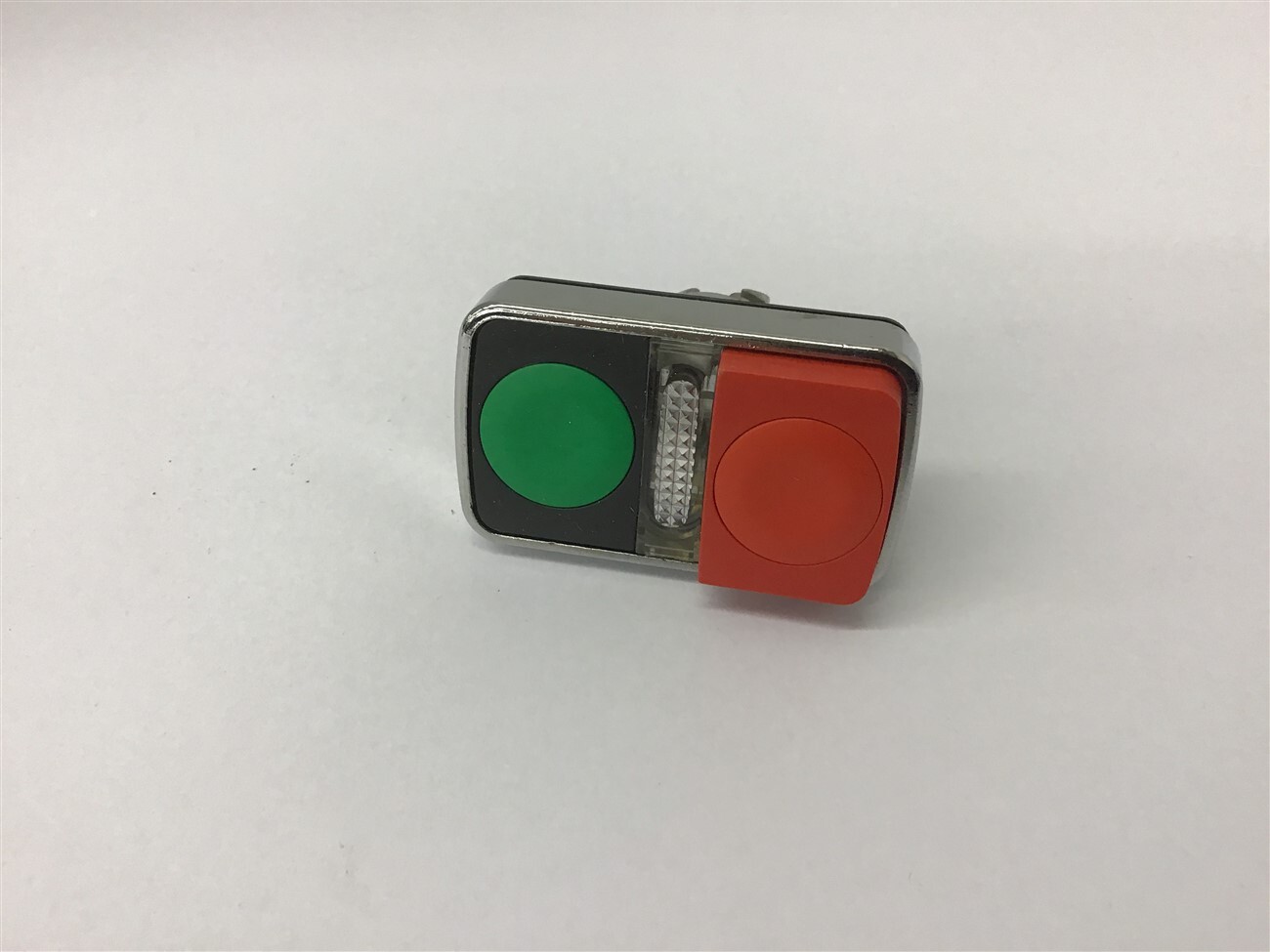 6XTG1 ZB4BW7L3740 Two button Switch