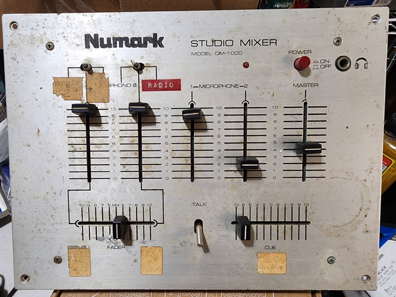 Numark DM-1000 Studio Mixer Dual Channel Vintage Rack DJ Mixer