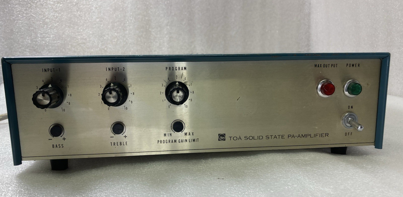 TOA Solid State PA-Amplifier TA-955  (READ BELOW)