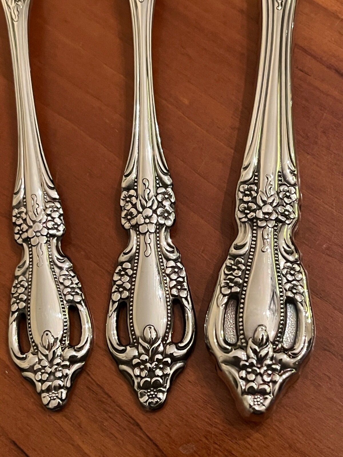 Oneida RAPHAEL Stainless Distinction Deluxe Flatware - Choice