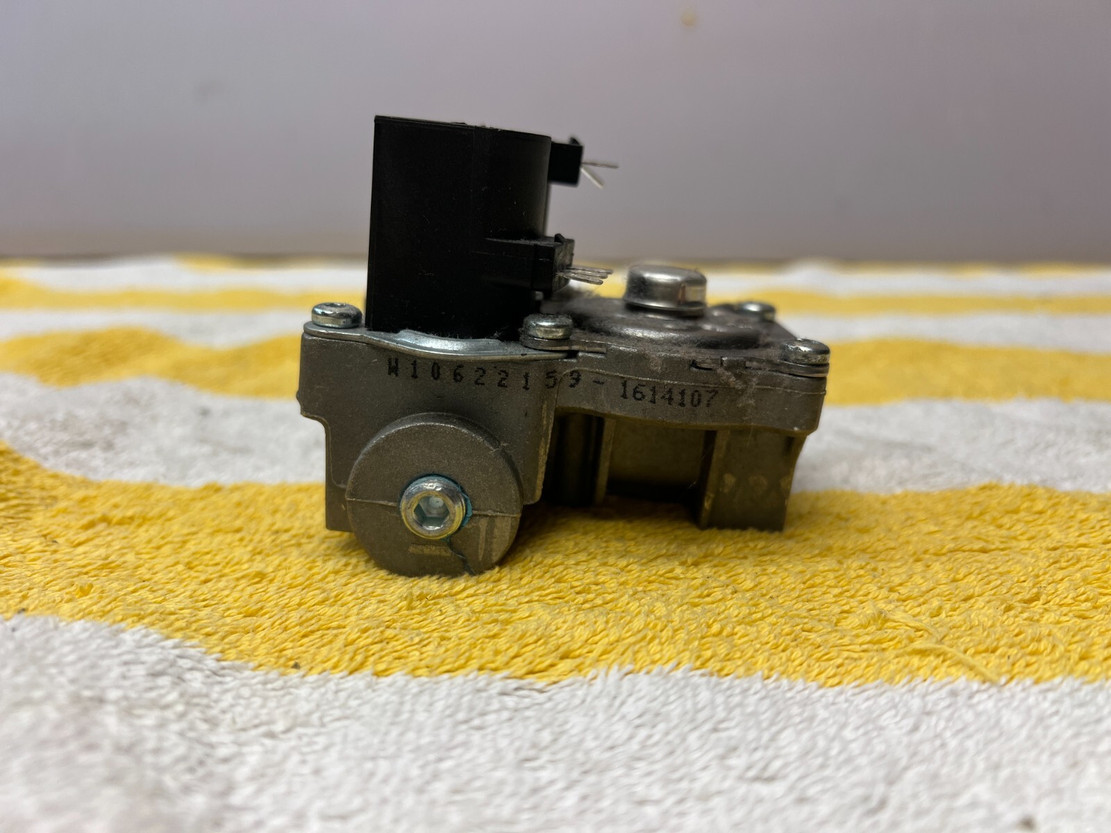 279923  Maytag Kenmore Dryer Gas Valve 	279923  Free Shipping