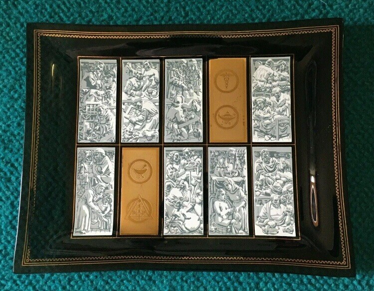 1961 Vintage : FRIENDS of WEST VIRGINIA UNIVERSITY HOSPITAL : Glass ART TRAY