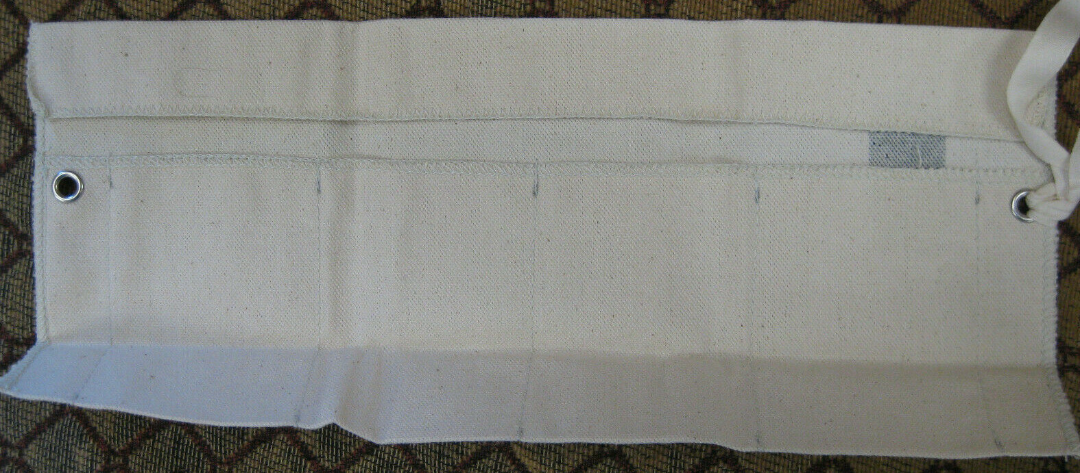 Guerrillia Roll-Up Paint Holder