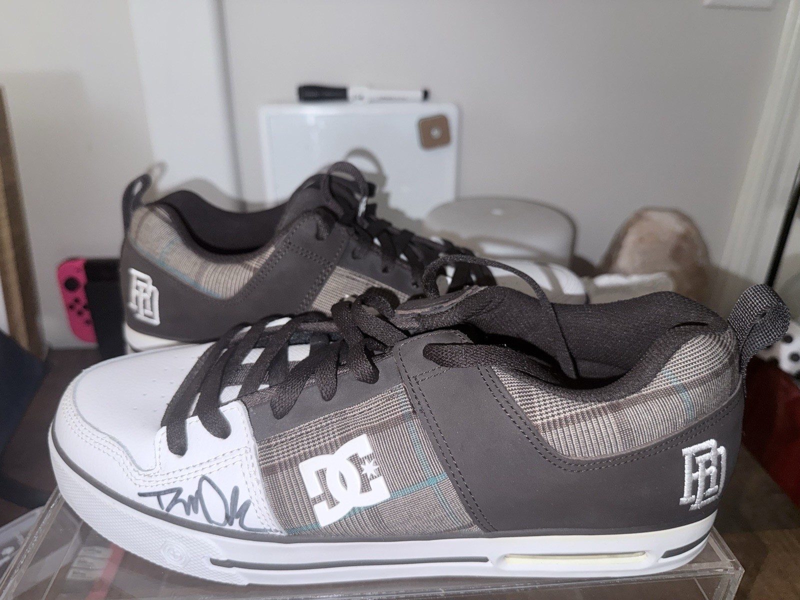 Rob Dyrdek Autographed Rob Dyrdek DC shoes RARE