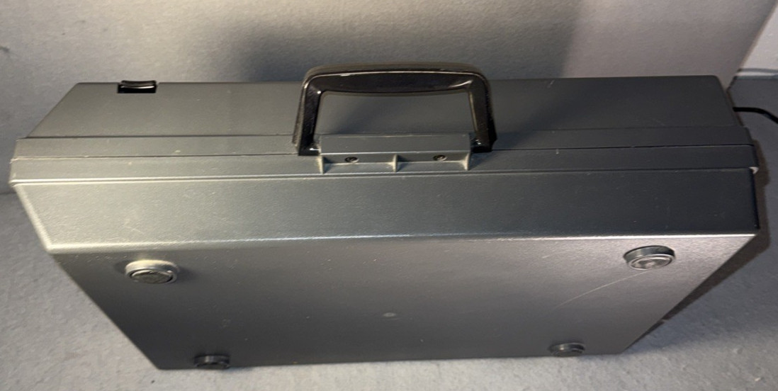 3M 2000 AG Overhead Projector Briefcase Portable Transparency Projector Tested