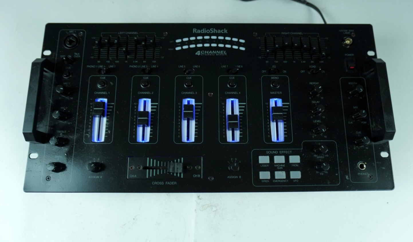 RadioShack Mixer with Sound Effects Stero 4 Channel Technology 32-118
