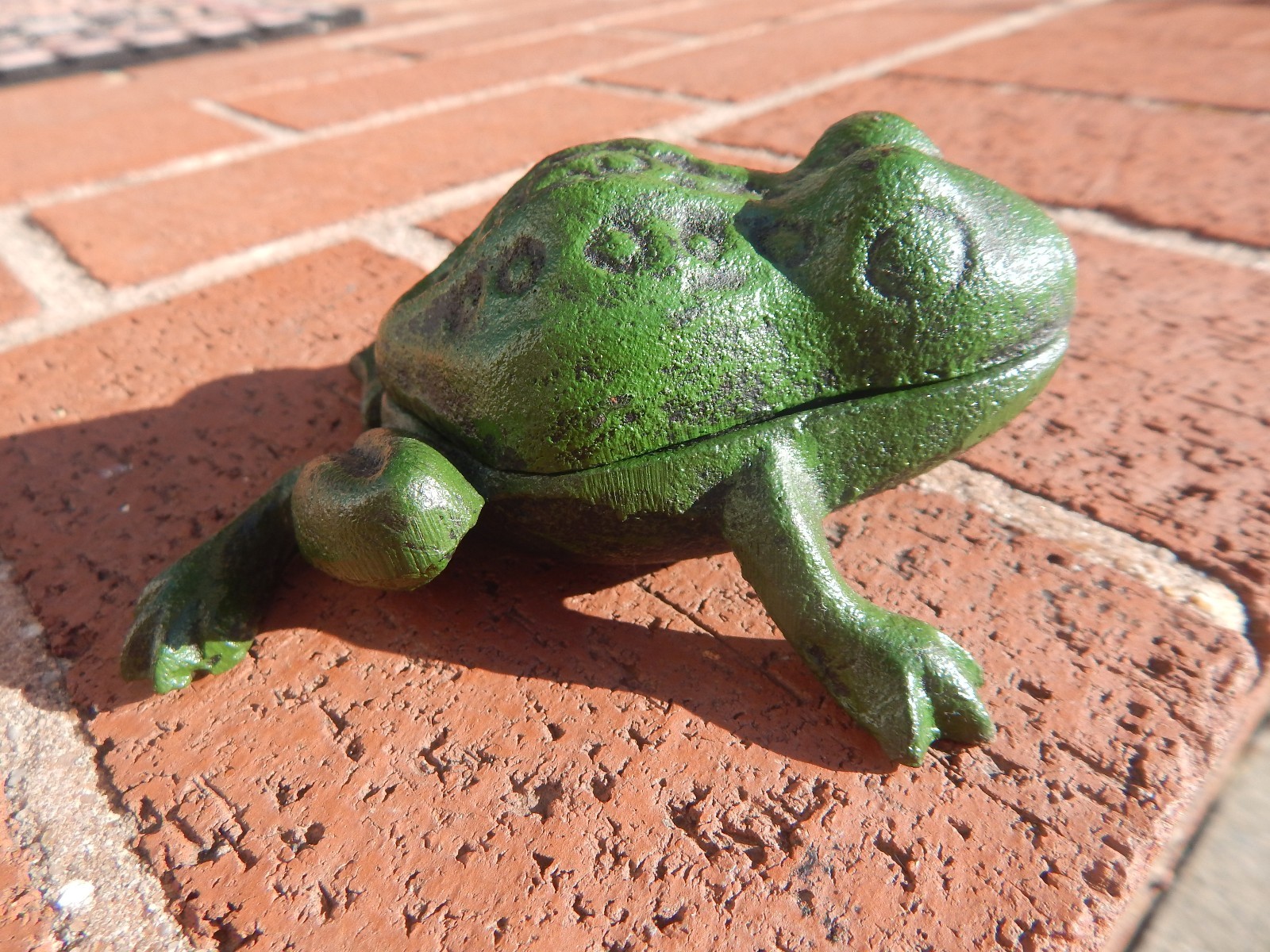 CAST IRON GREEN FROG OUTDOOR GARDEN STATUE FIGURINE TRINKET SECRET KEY HOLDER