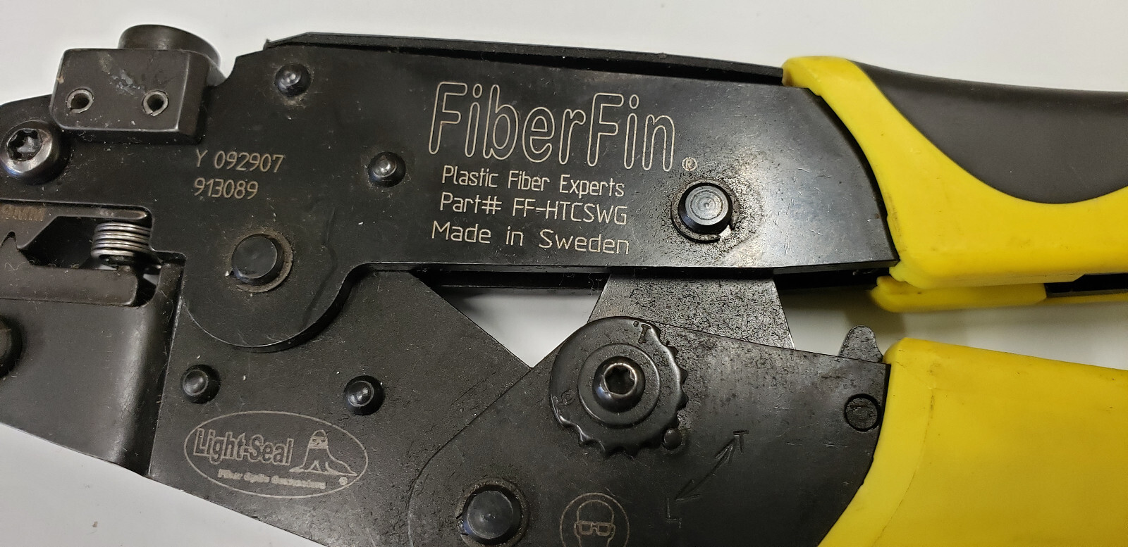FiberFin FF-HTCSWG Light-Seal Crimp Swage Tool.