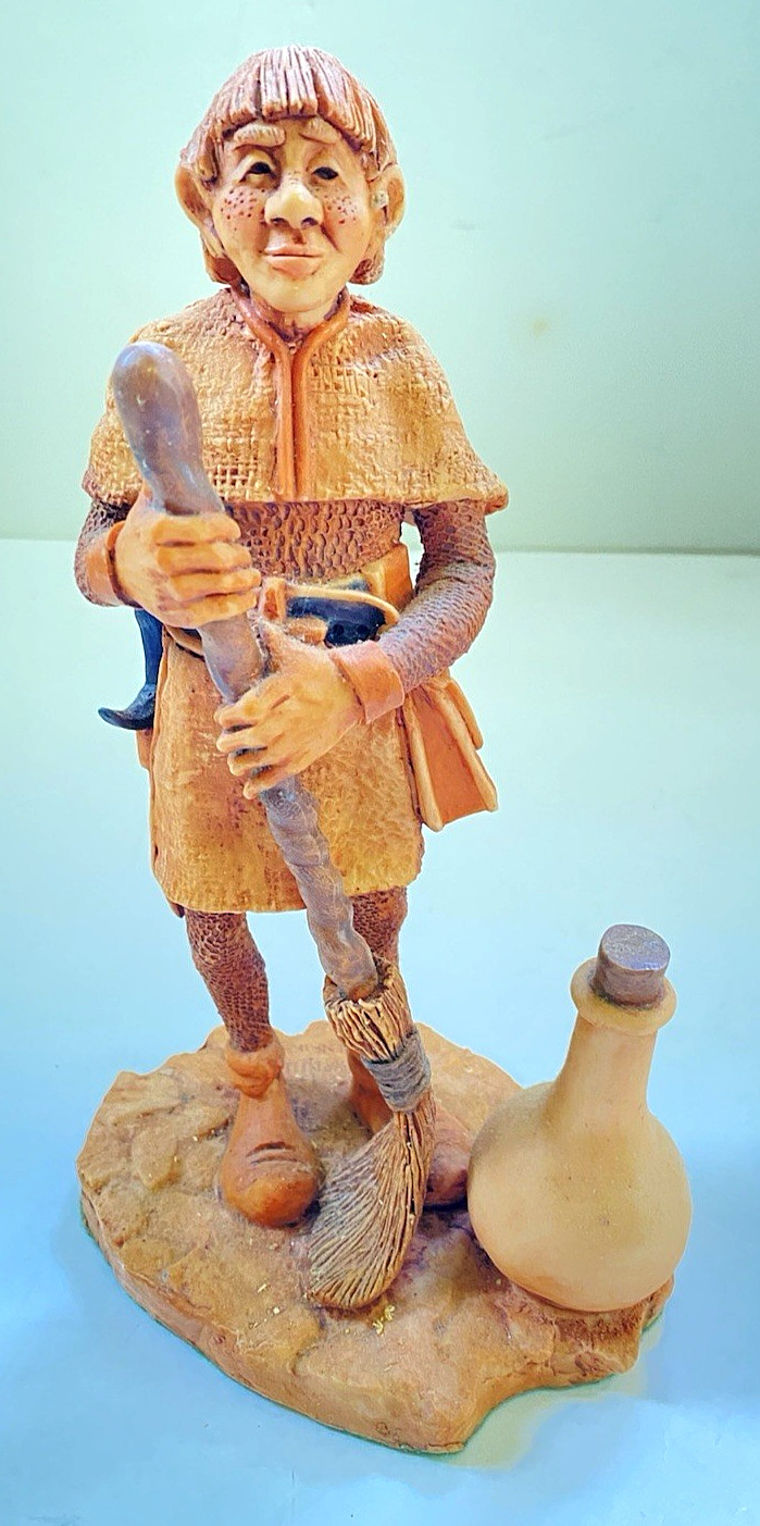 LACKEY Figurine by Hap Henriksen 8" 1989 Lilliput Lane Land of Legend in UK