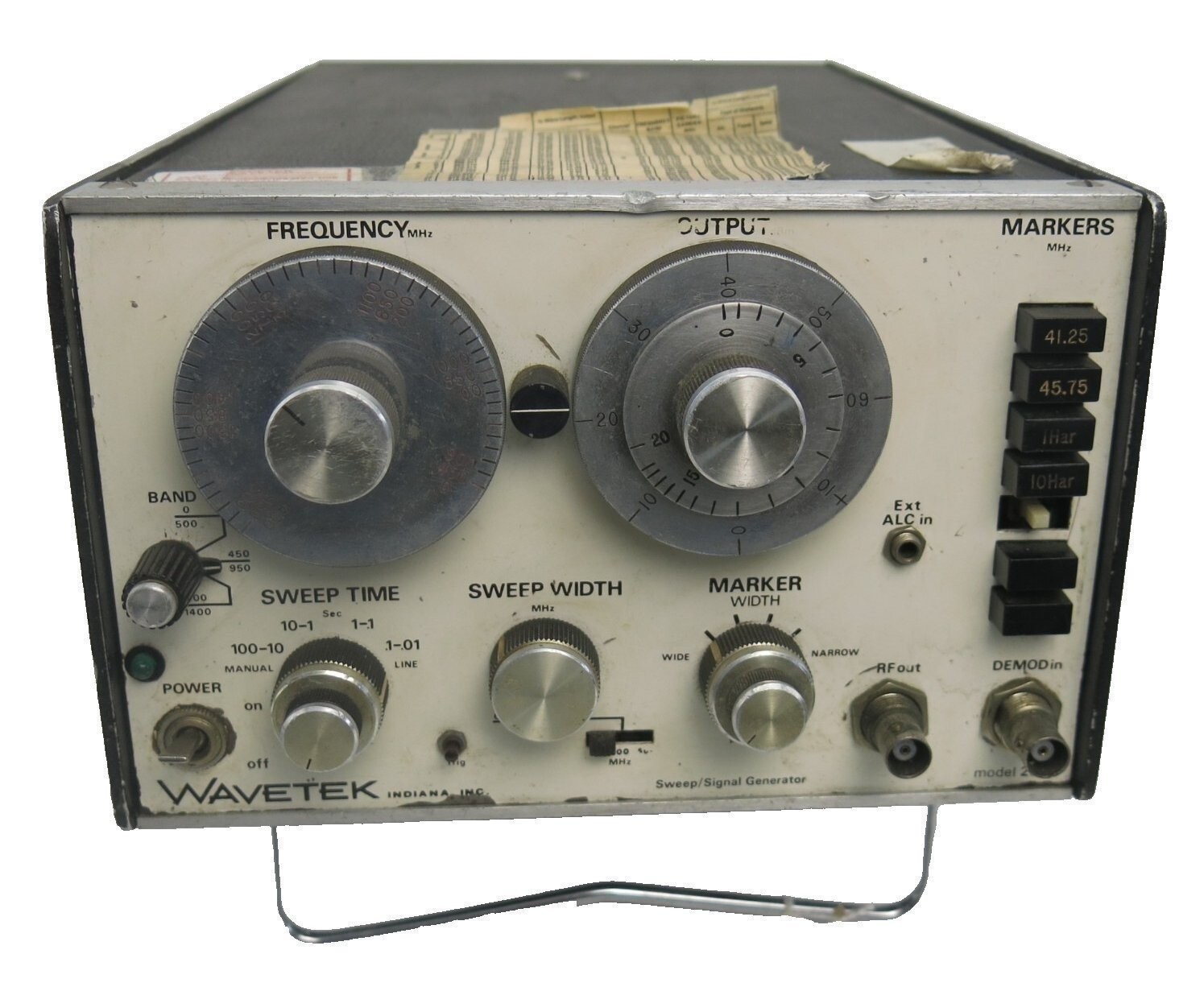 WAVETEK VINTAGE MODEL 2000 SWEEP SIGNAL GENERATOR MADE IN USA Powers On