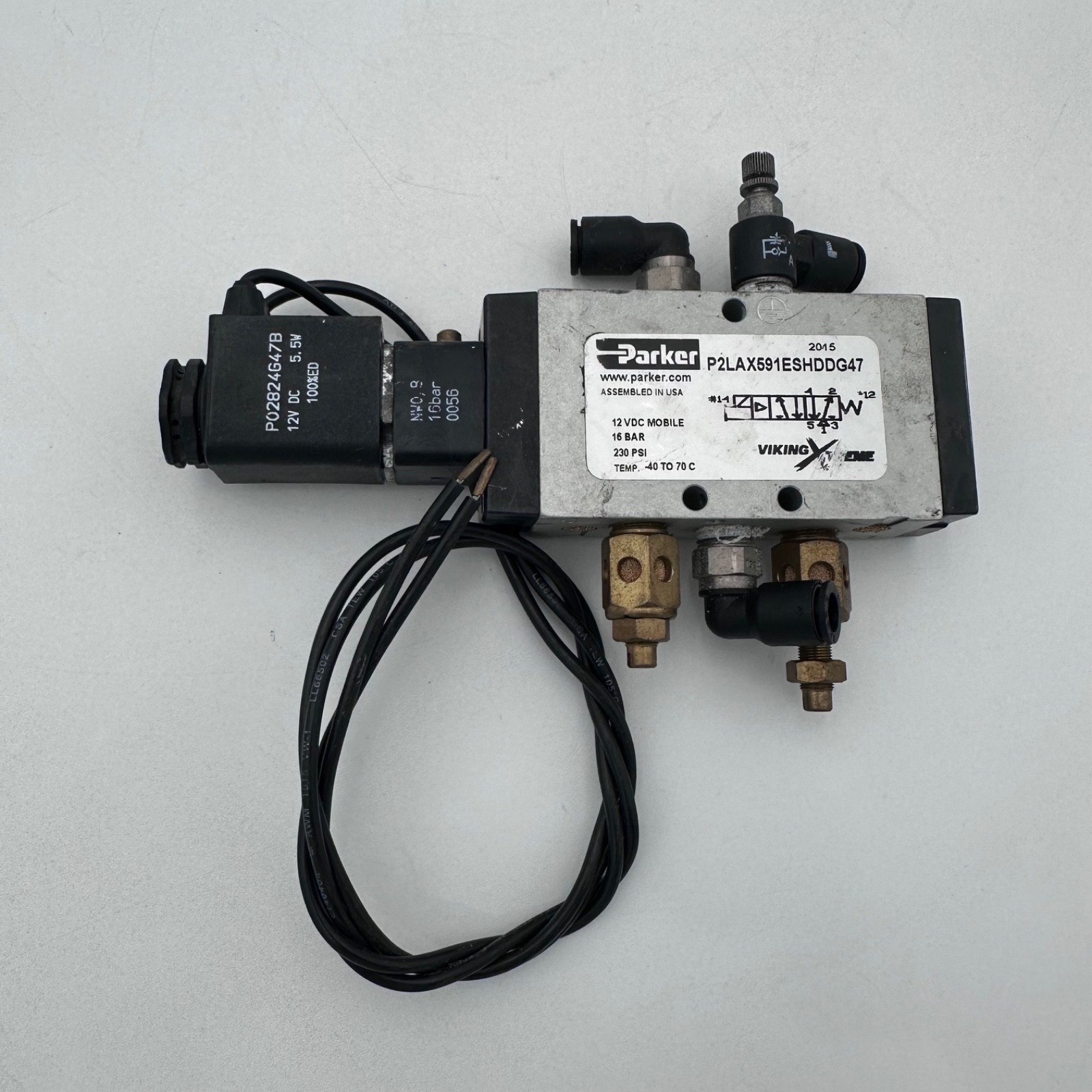 PARKER P2LAX591ESHDDG47 Solenoid 12VDC -230PSI Free Shipping New
