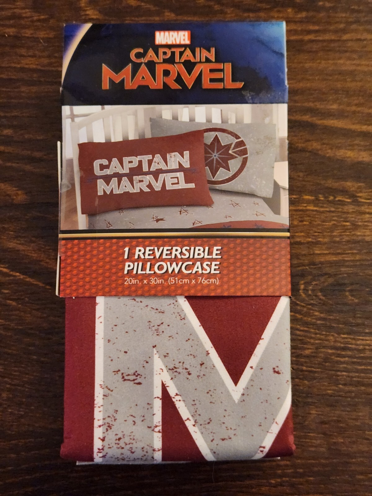 MARVEL CAPTAIN MARVEL REVERSIBLE PILLOWCASE ( NEW )