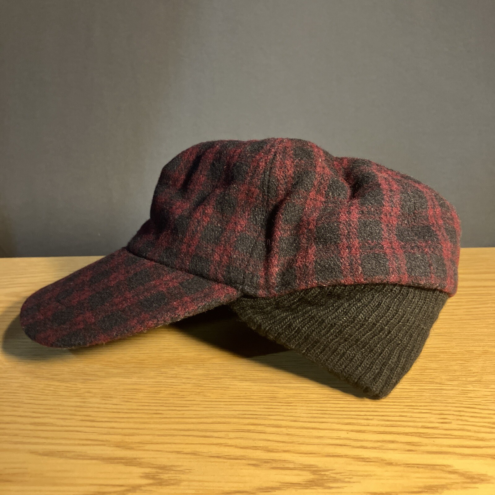 Seifter Associates Hunting Hat Framar S.r.l Italy Red Plaid Medium Insulated Cap