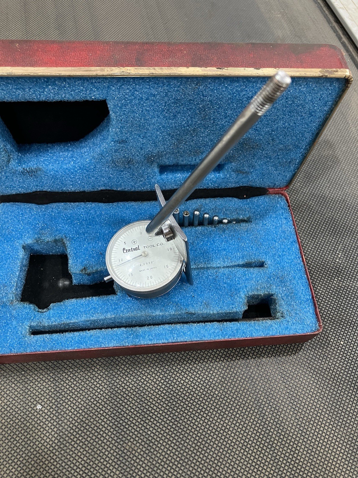 Central Tool Co. Dial Indicator Set w/ Case & Accessories - Dial Indicator Type