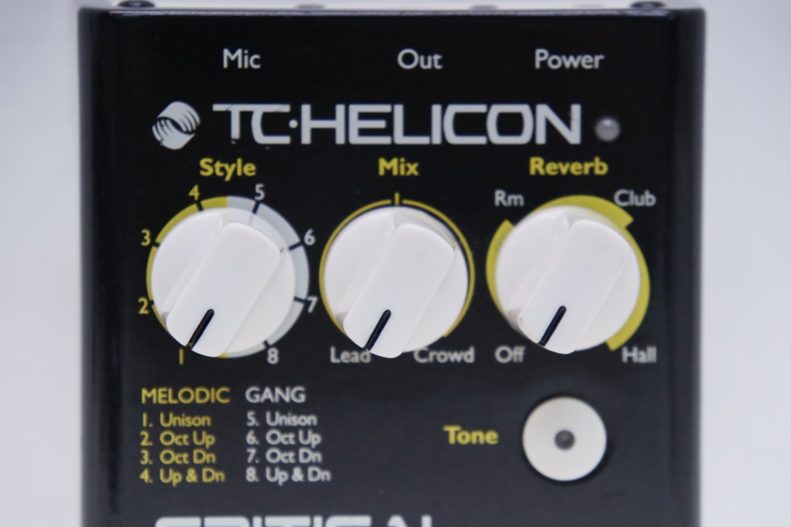 TC Helicon Critical Mass Studio-Quality Vocal Stompbox Large Group-Sound Effects