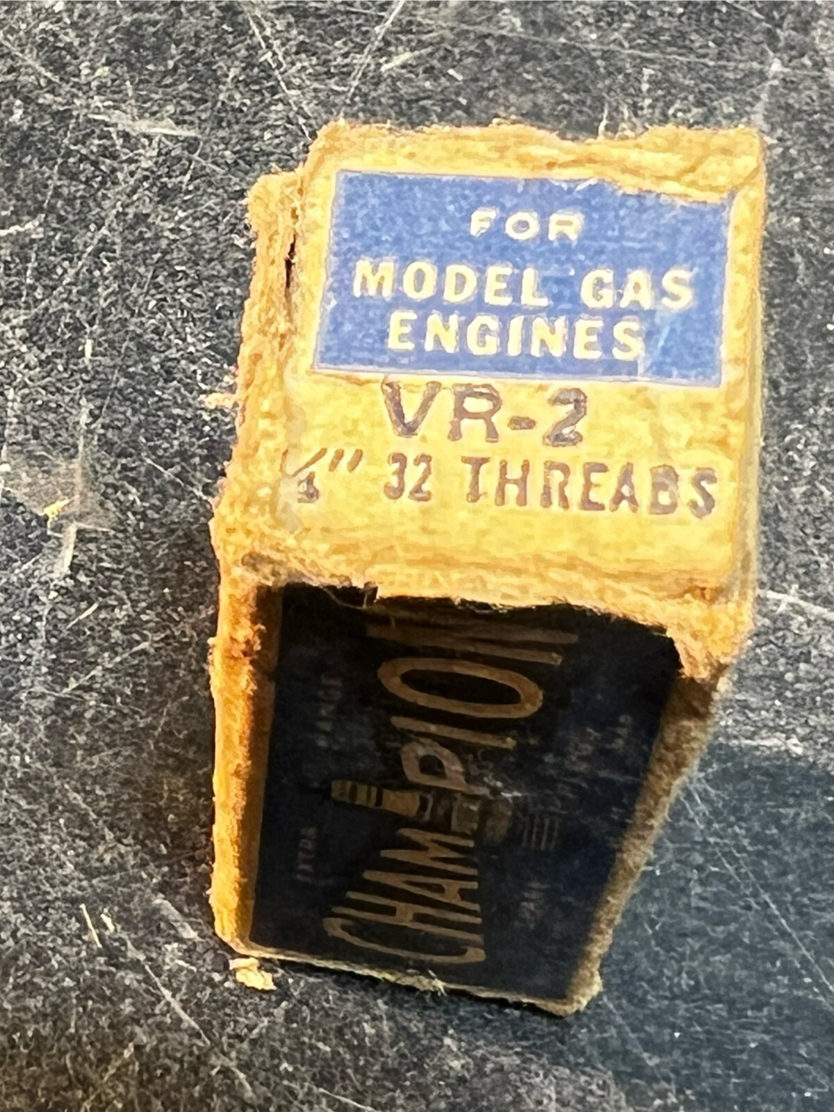 Vintage CHAMPION VR-2 SPARK PLUG for MODEL Gas Engines R/C Airplane or Car