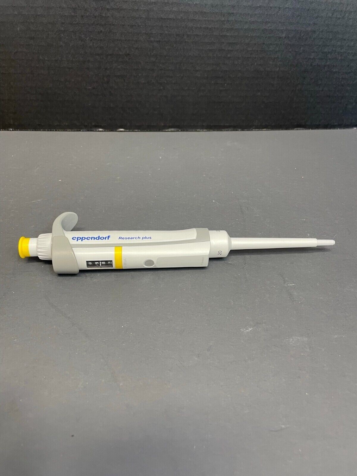 Eppendorf Research Plus Pipette Single Channel 20 ul Adjustable