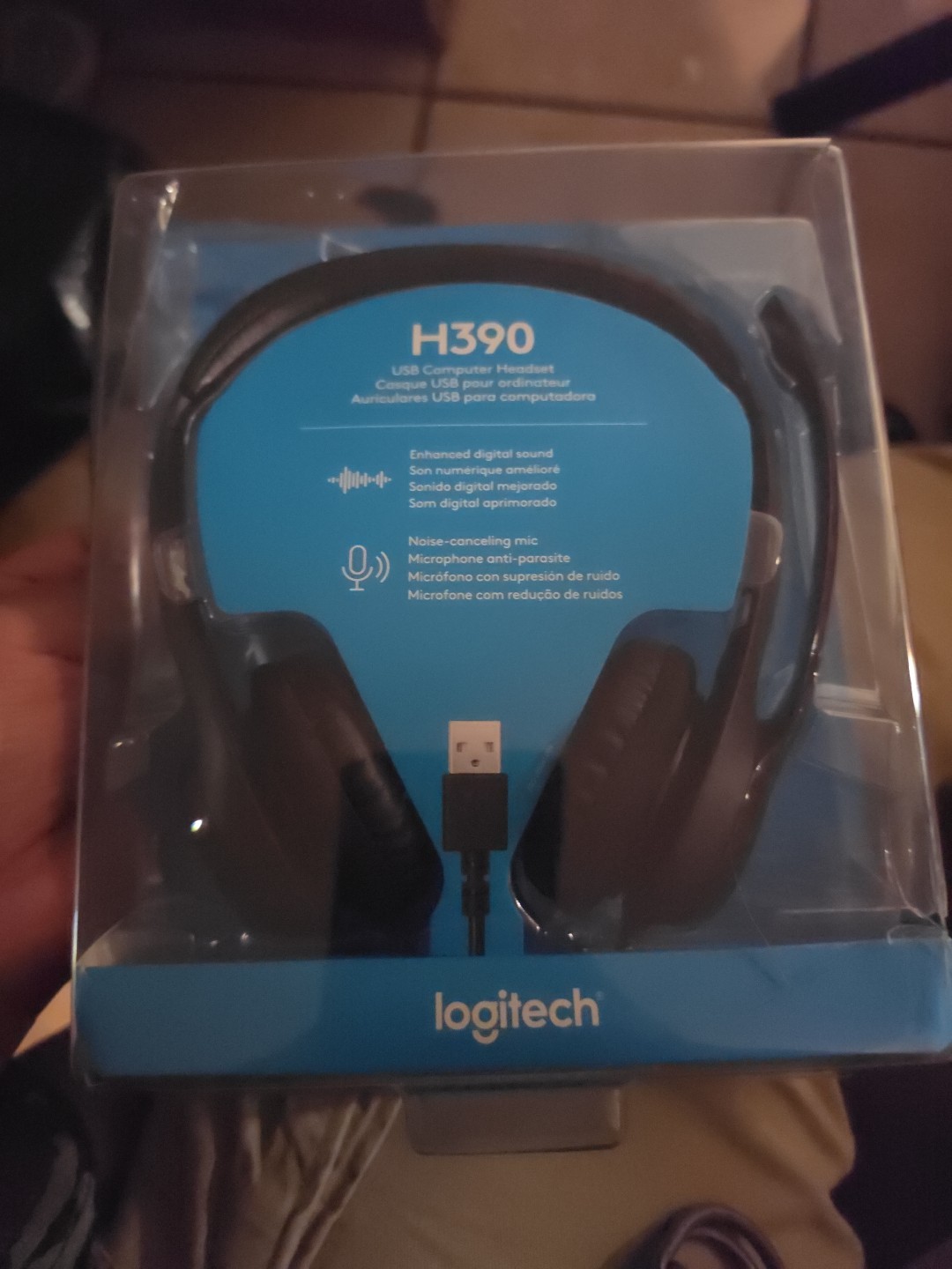 Logitech H390 USB Computer Headset Noise Canceling Mic New