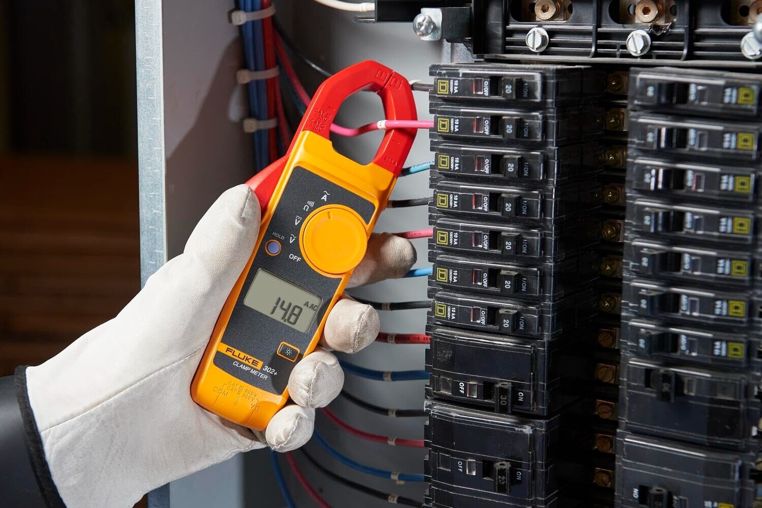 Fluke 302+ Plus AC400A Digital Clamp Meter Tester AC / DC Volt Amp Multimeter