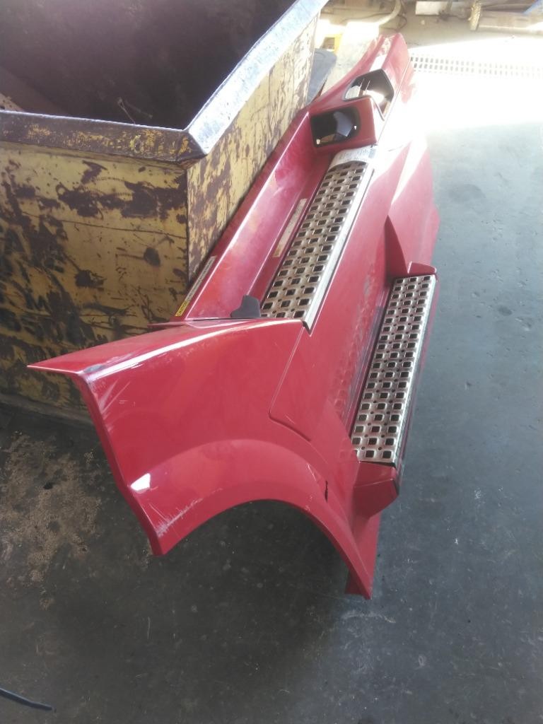 For 2013 VOLVO VNL SIDE FAIRING Left , MN