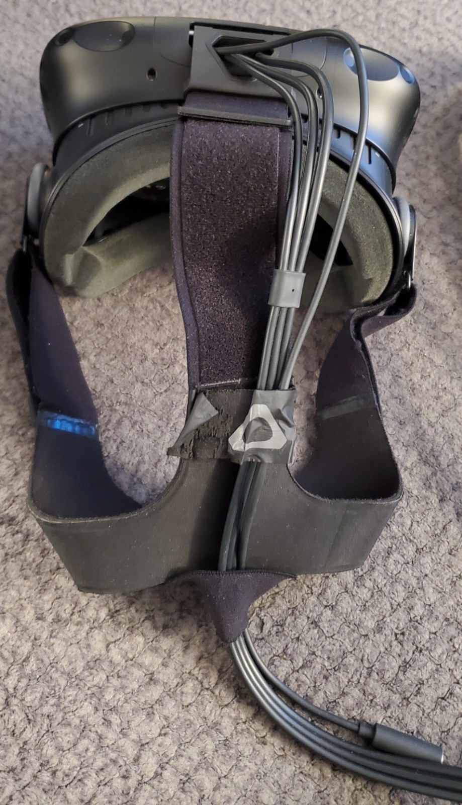 HTC Vive VR Headset Complete Set + Custom Pelican 1510 Case (Easily Portable)