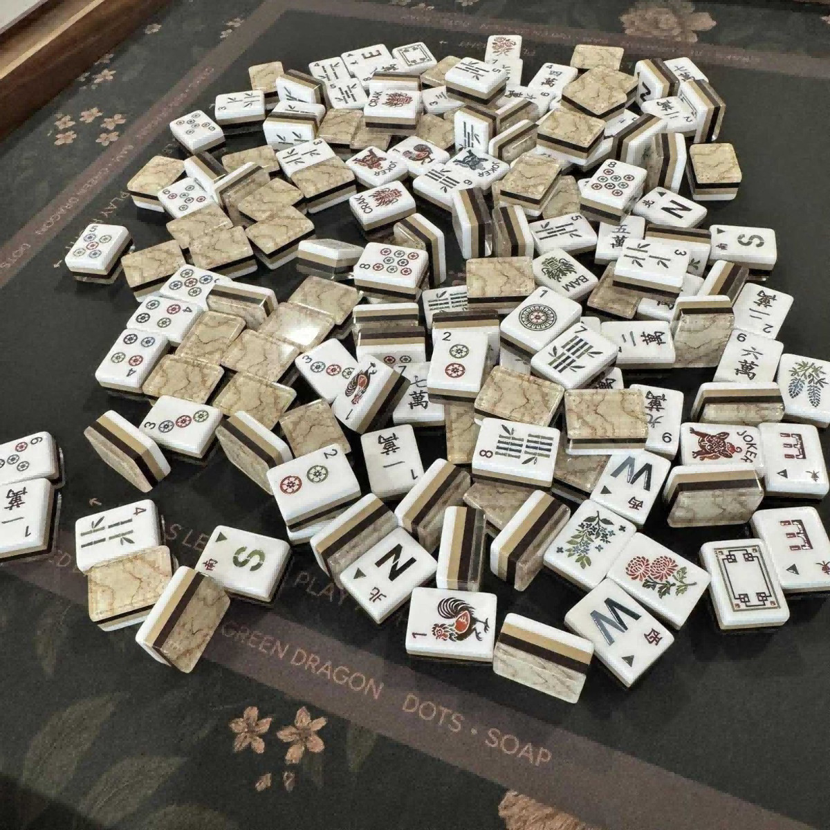 160 American Mahjong Tiles 4-Layer Acrylic Marble Pattern Engraved Set/