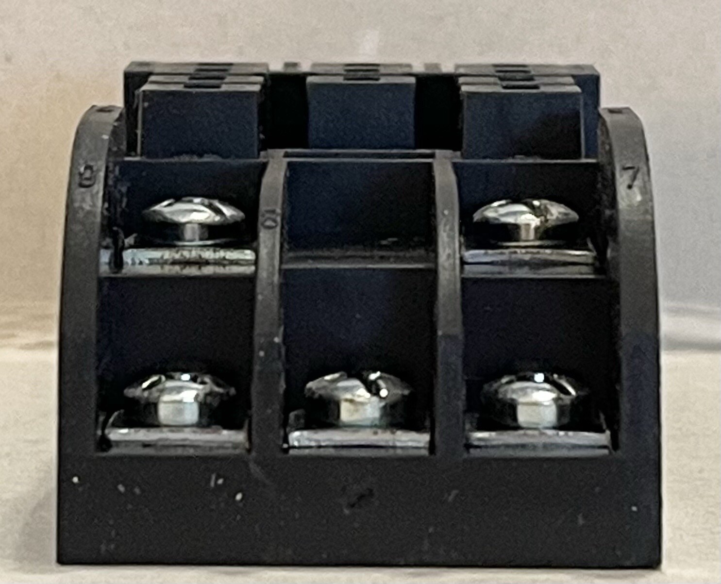 Carlo Gavazzi D411B 11 Pin Socket Panel Accessory