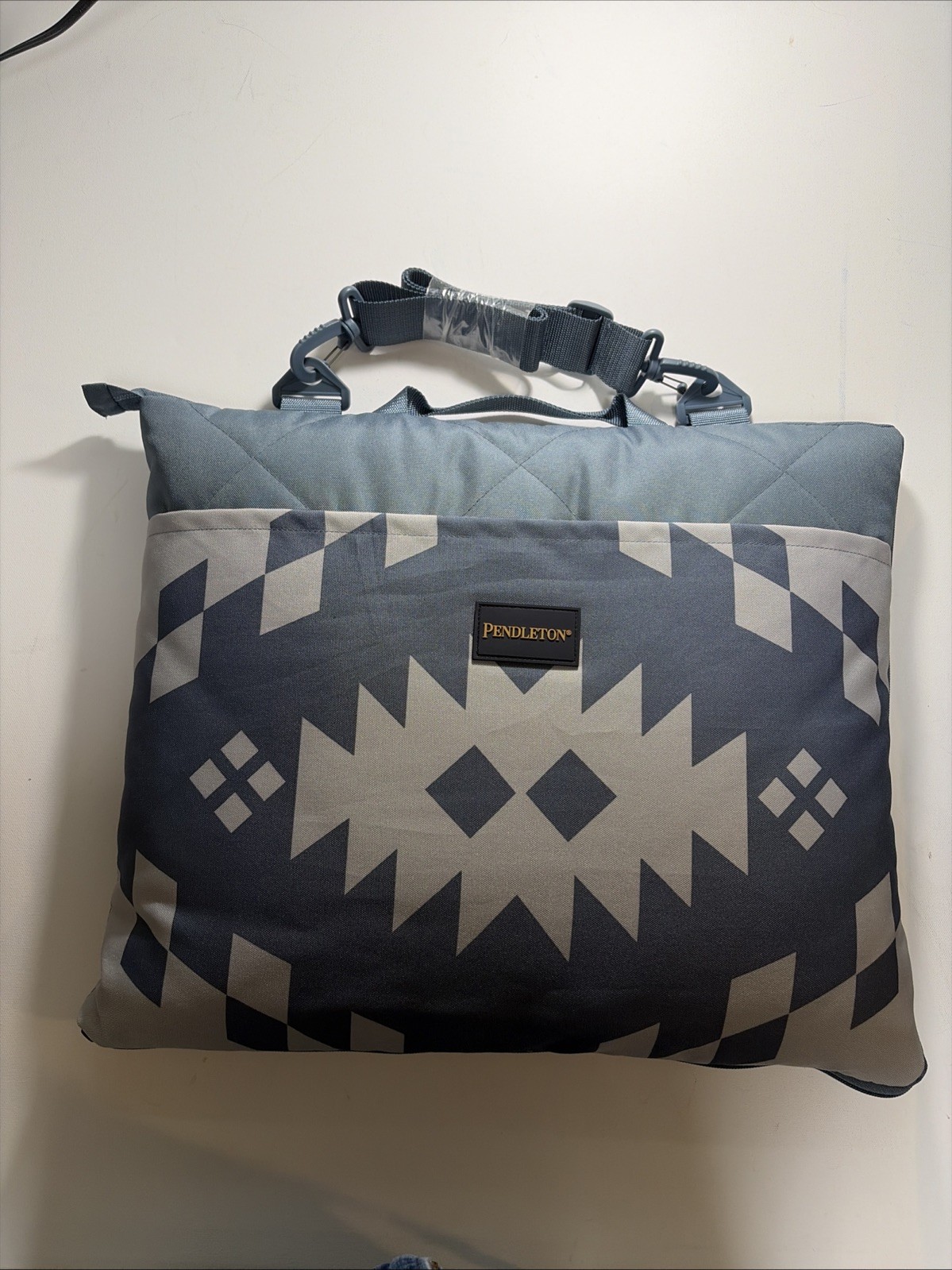 Pendleton Packable Quilted Blanket Reversible 60 x 72 Blue Geometric