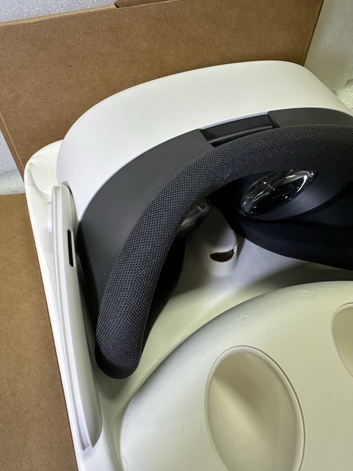Meta Quest 3S 128GB VR Headset - White #E10.14