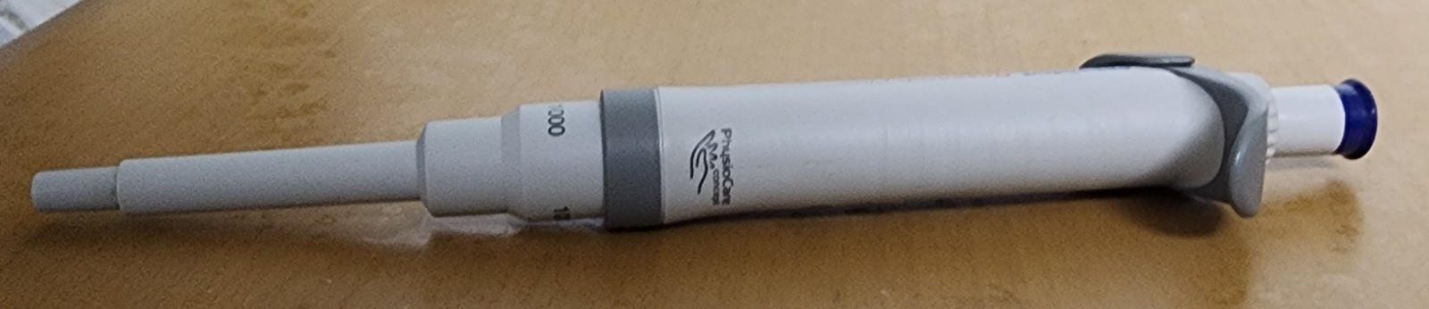 Eppendorf Research® plus Pipette, fixed volume single-channel, volume 1000 μL