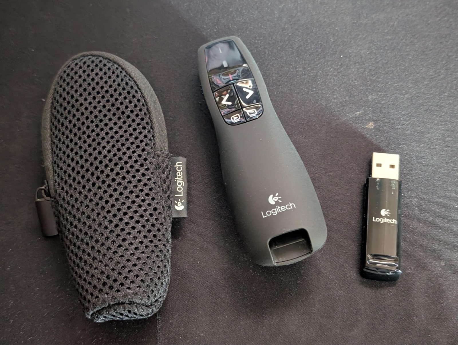 Logitech R-400 Presenter Remote Control Original Clicker Classroom Presentation