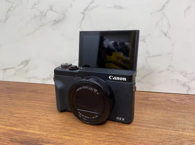 Canon PowerShot G5 X Mark II 20.1MP Digital Camera -High Definition Pixels