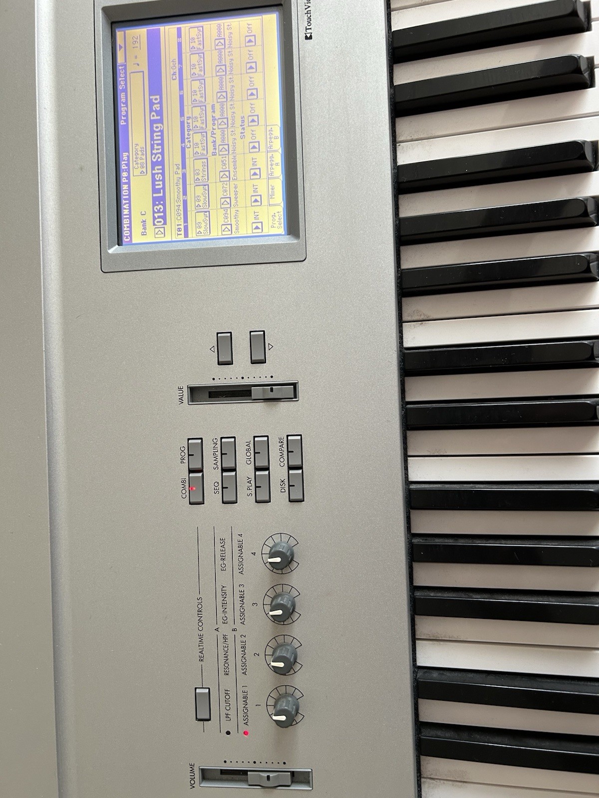 Korg Triton Pro x 88-Key Digital Synthesizer with Weighted Keyboard