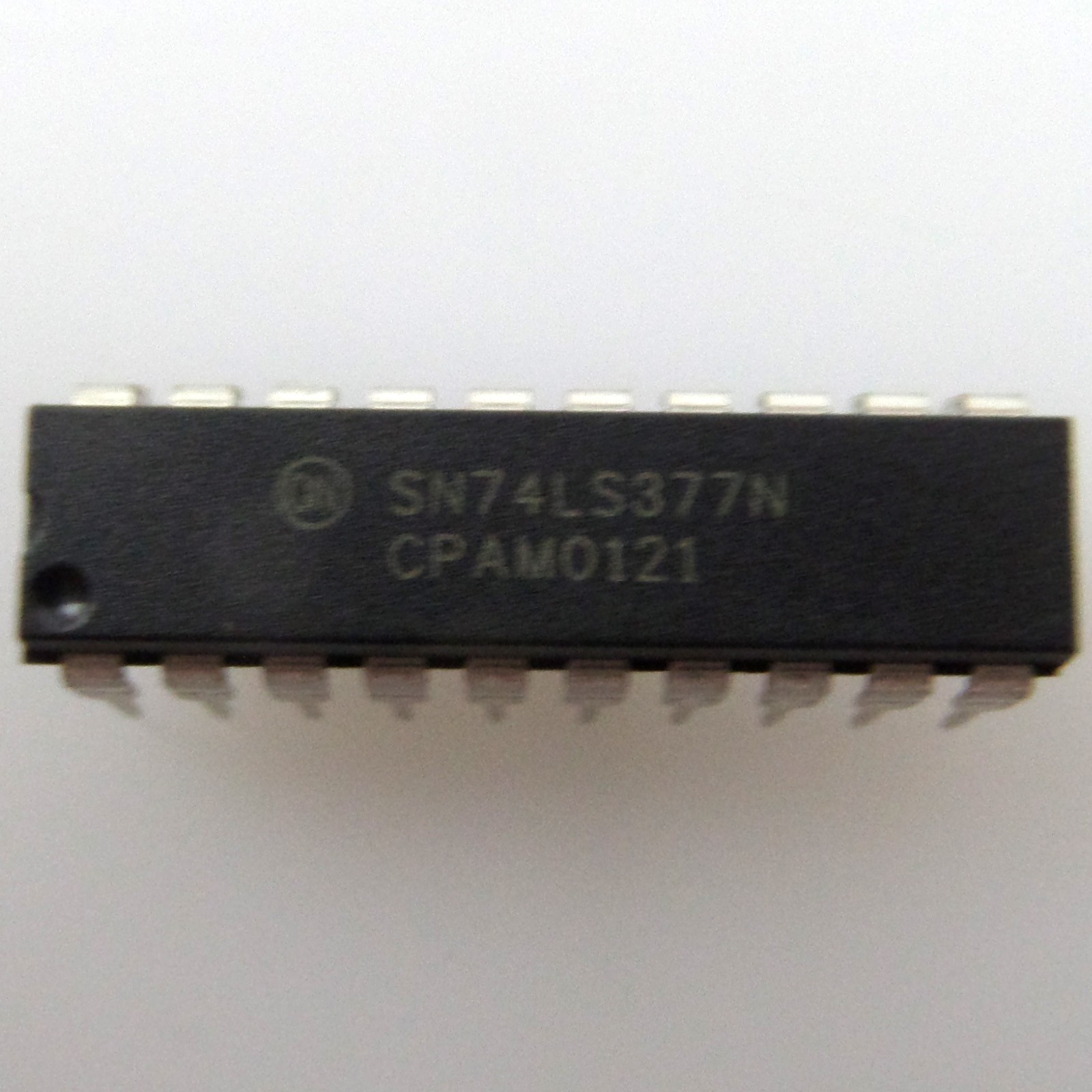 ON Semiconductor SN74LS377N CPAM0121 (18pcs) original box
