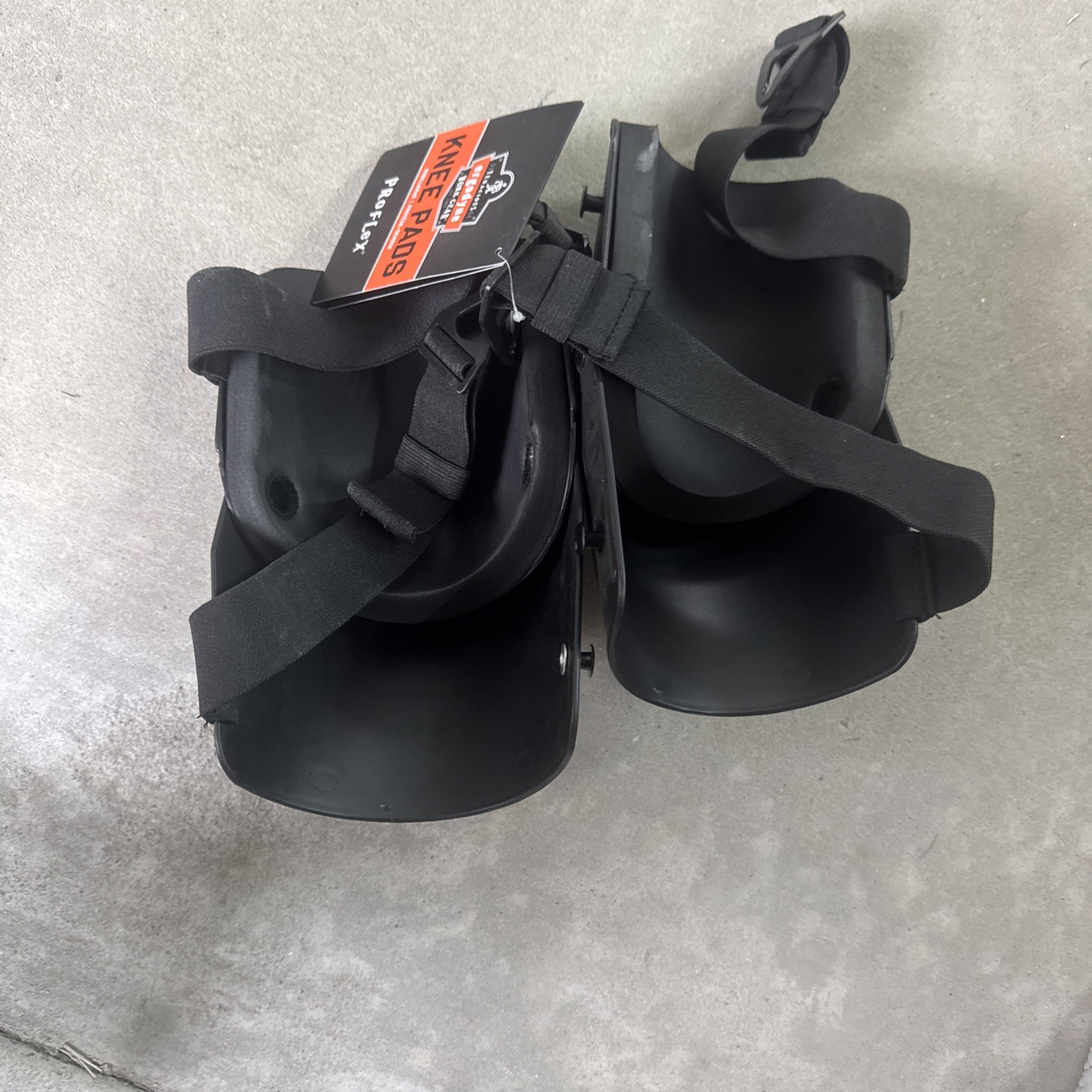 Ergodyne ProFlex 360 Knee Pad, Hinged Design, Hard Shell, Non-Marring Rubber